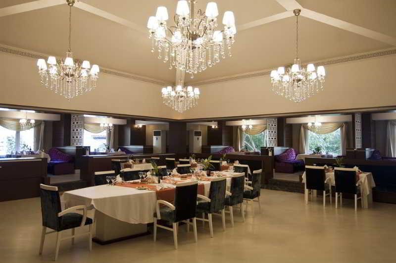Hotel Jacaranda Beach Luxury Club