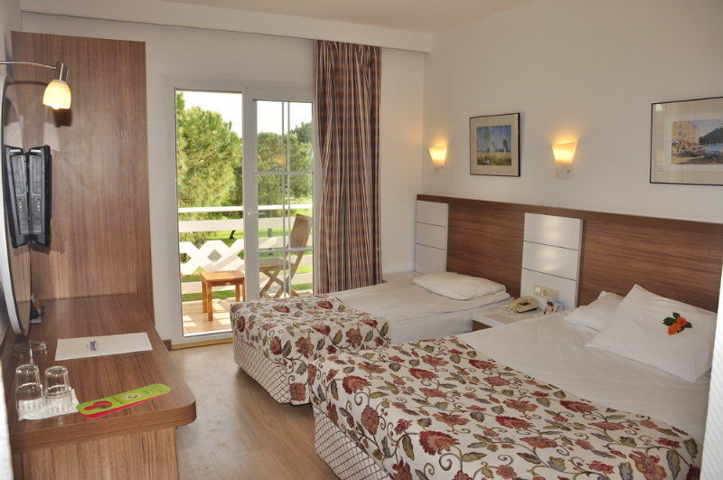 Jacaranda Beach Luxury Club 5*